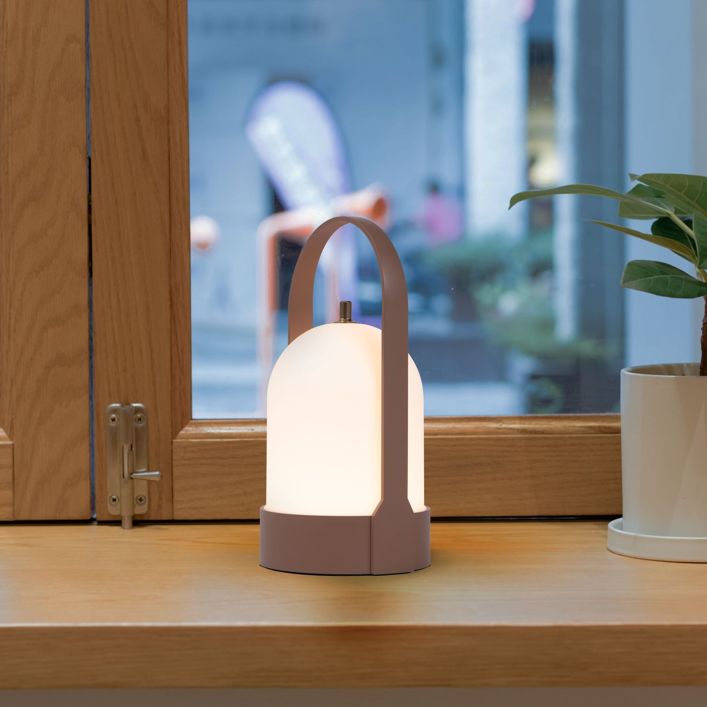 Rechargeable Modern Lantern
- lampzlondon
