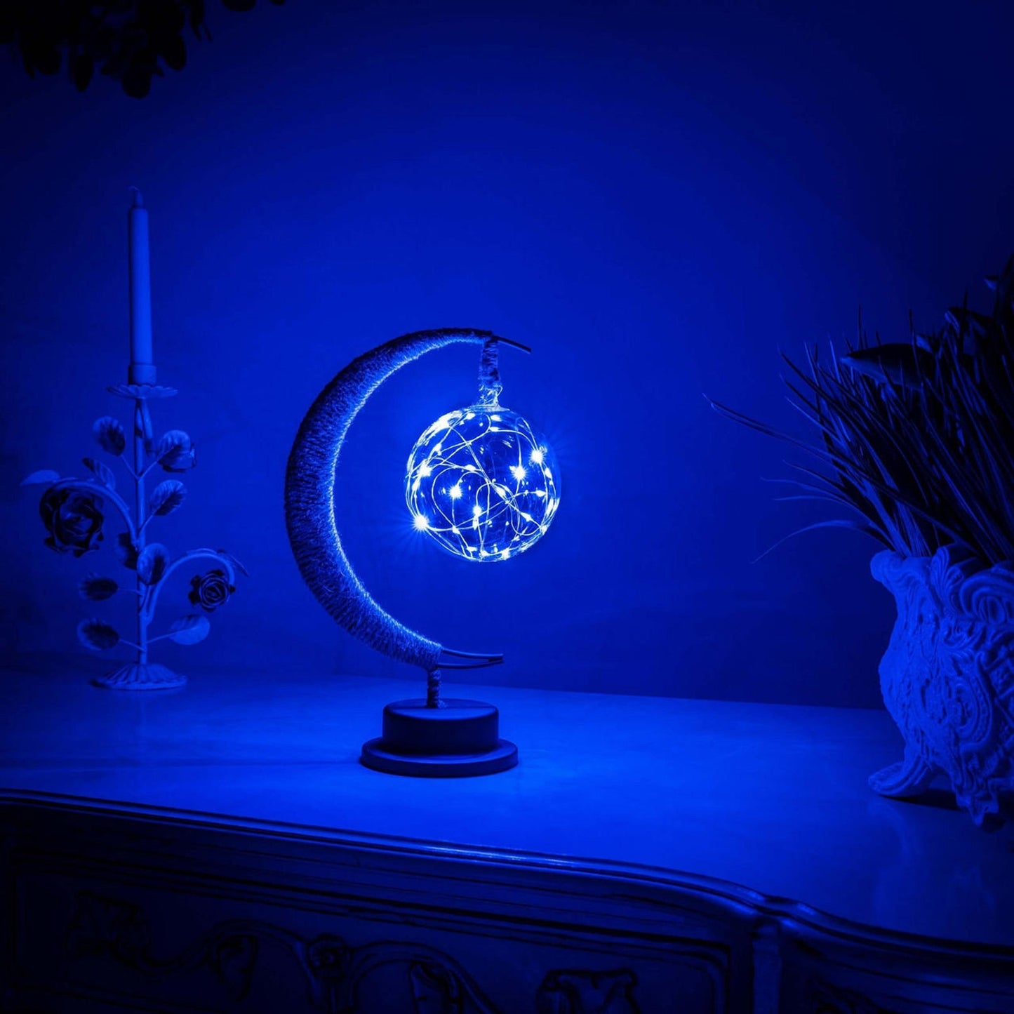Moonlit Charm Lamp